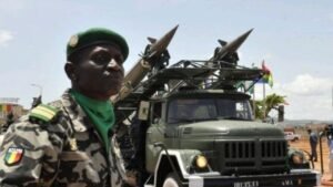 Offensive aérienne au Mali : trois opérations coup de poing contre des groupes armés