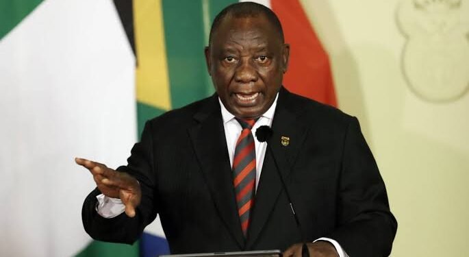 Face aux coups d&rsquo;État et aux mandats prolongés, Ramaphosa hausse le ton