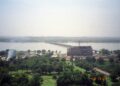 Vue de Bamako et du pont des Martyrs sur le fleuve Niger