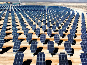 Énergie : IWA boucle 71 millions d&rsquo;euros pour lancer sa centrale solaire et éolienne de Nouakchott