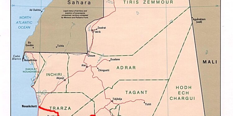 Carte de la Mauritanie montrant la route de l'Espoir qui relie Nouakchott aux wilayas de l'intérieur
